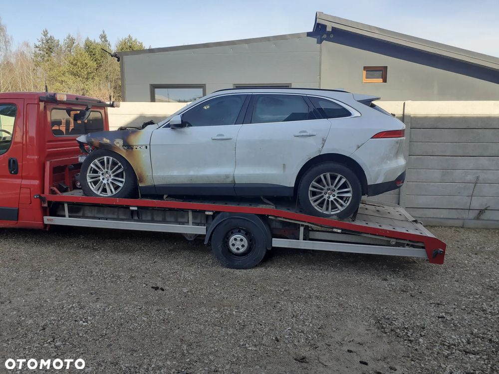 Jaguar F-Pace 2.0 i4D AWD Prestige - 2