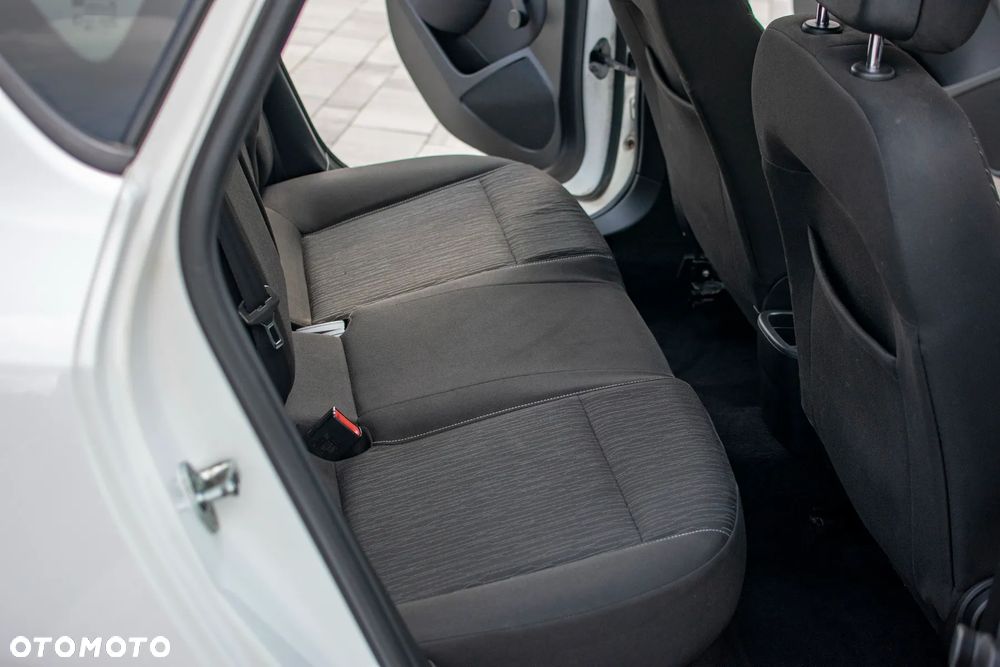Opel Astra - 35