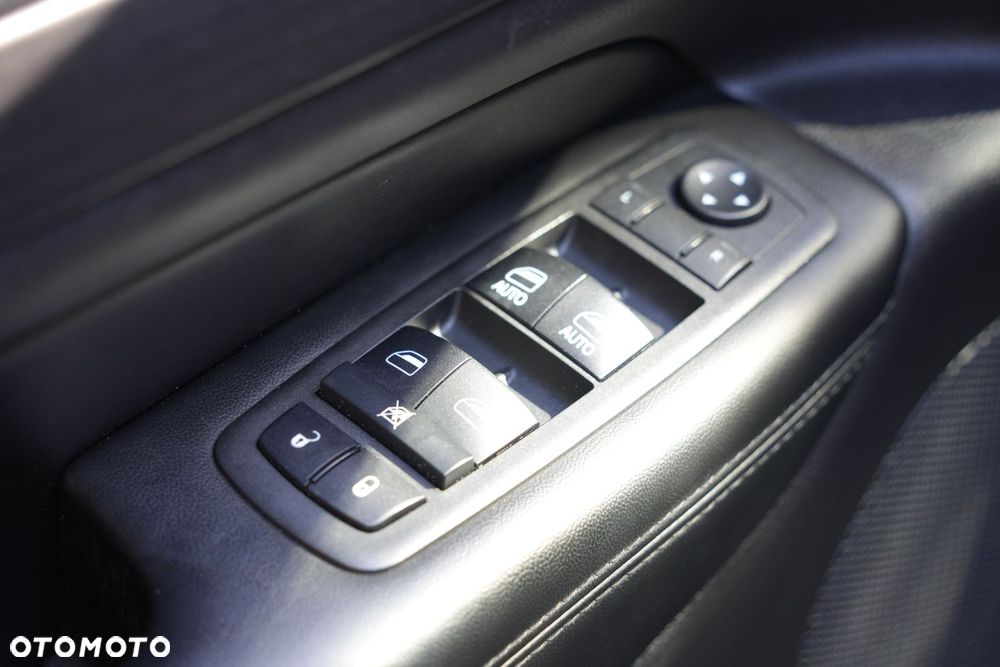 Jeep Grand Cherokee - 17