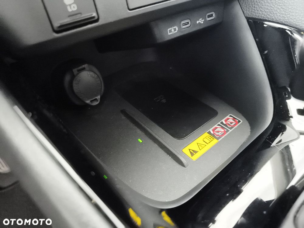 Toyota Yaris Hybrid 1.5 Style - 25