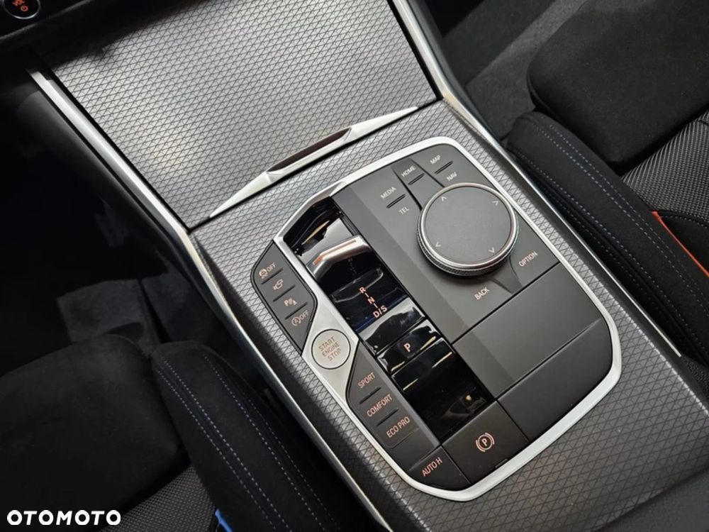 BMW Seria 3 320d xDrive mHEV M Sport - 22
