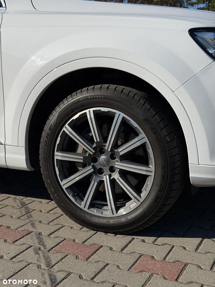 Audi Q7 - 30