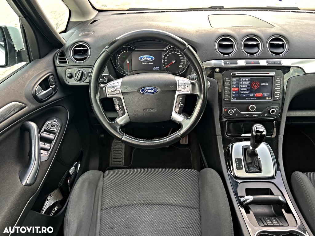 Ford S-Max 2.0 TDCi Powershift Titanium - 9