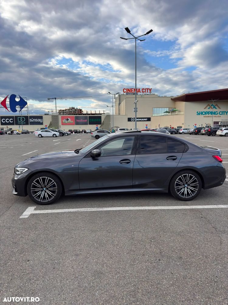 BMW Seria 3 330i xDrive AT - 3