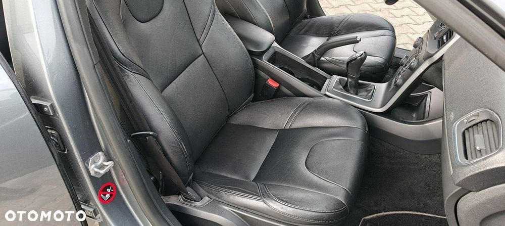 Volvo V40 D2 Kinetic - 11