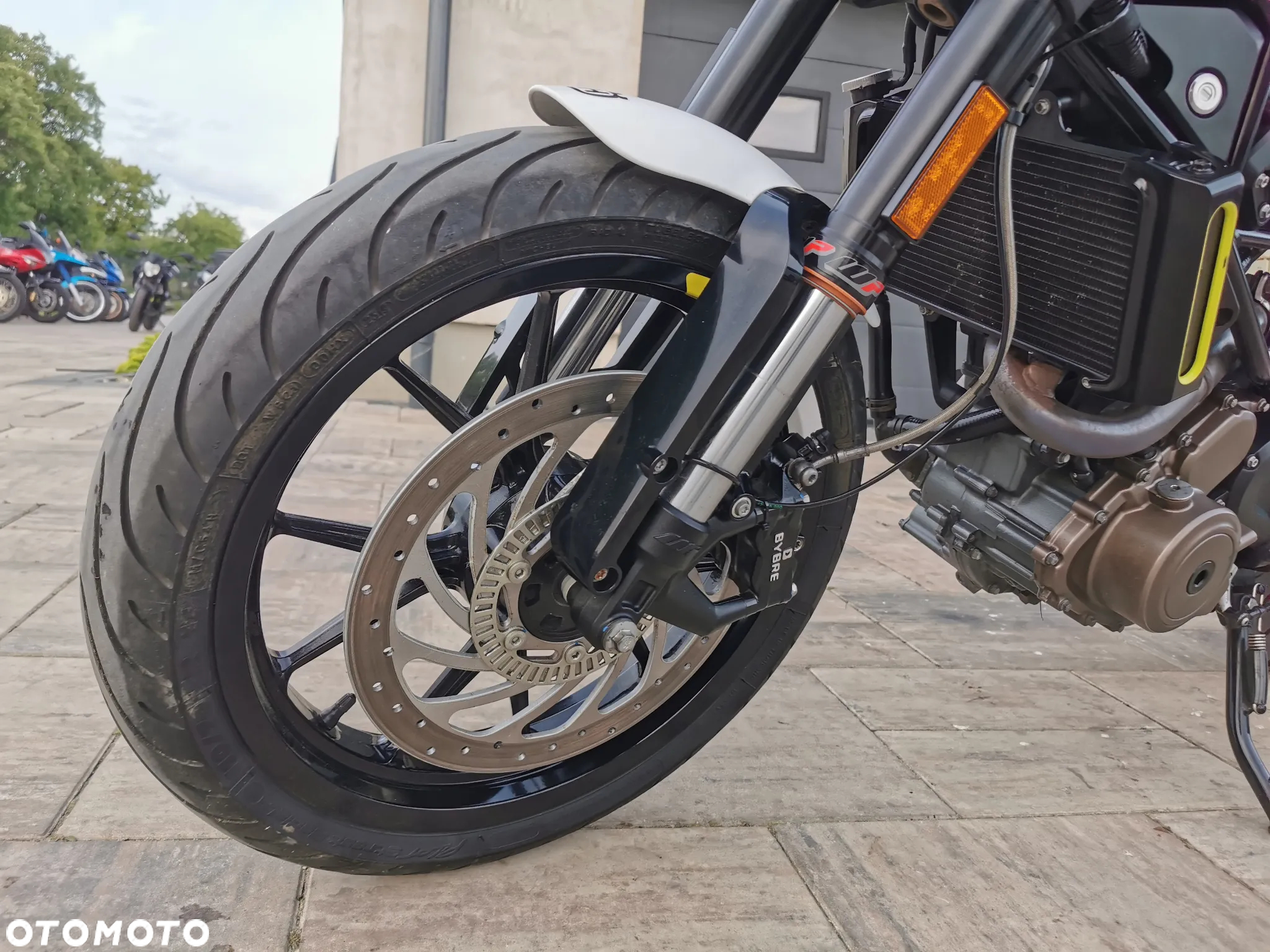 Husqvarna Vitpilen - 12