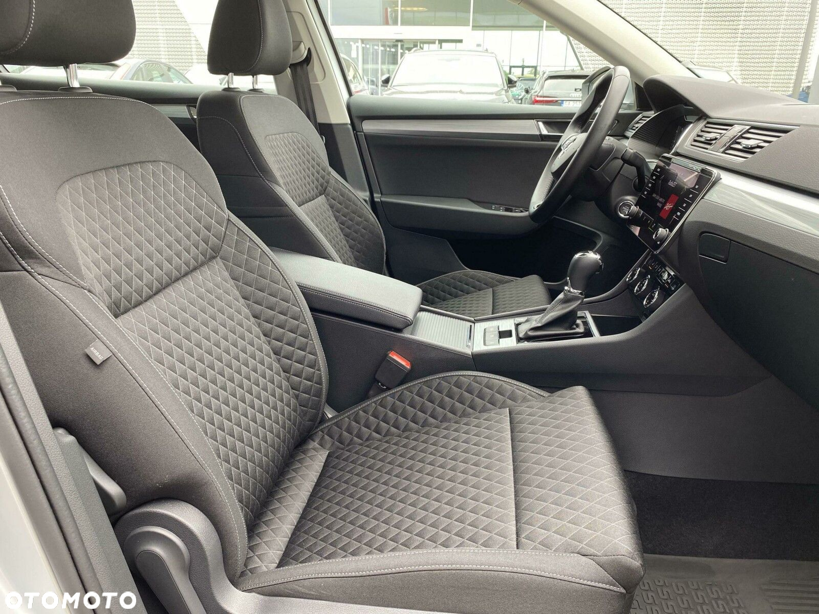 Skoda Superb 2.0 TDI SCR Ambition DSG - 18