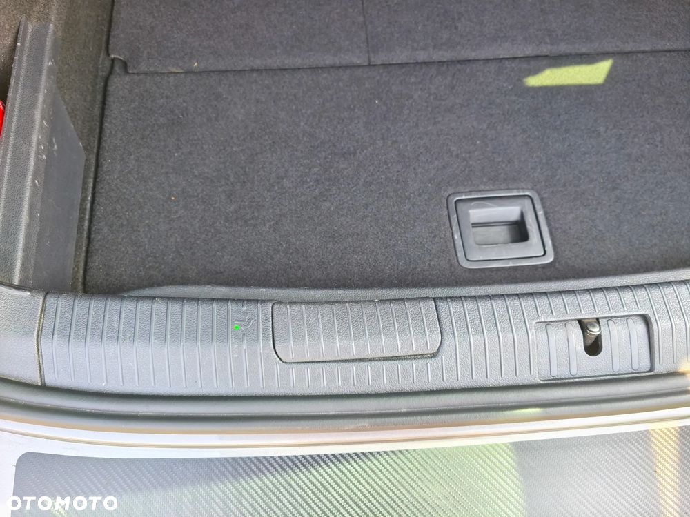 Volkswagen Golf Sportsvan 1.6 TDI BlueMotion Technology DSG Lounge - 17