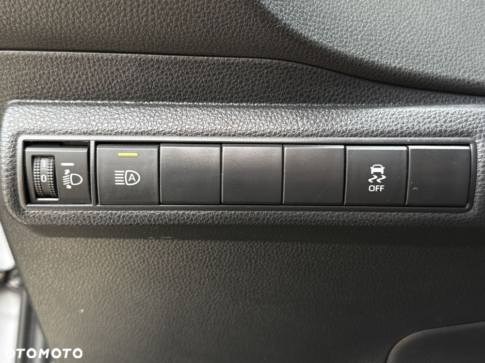 Toyota Corolla 2.0 Hybrid Trek - 18