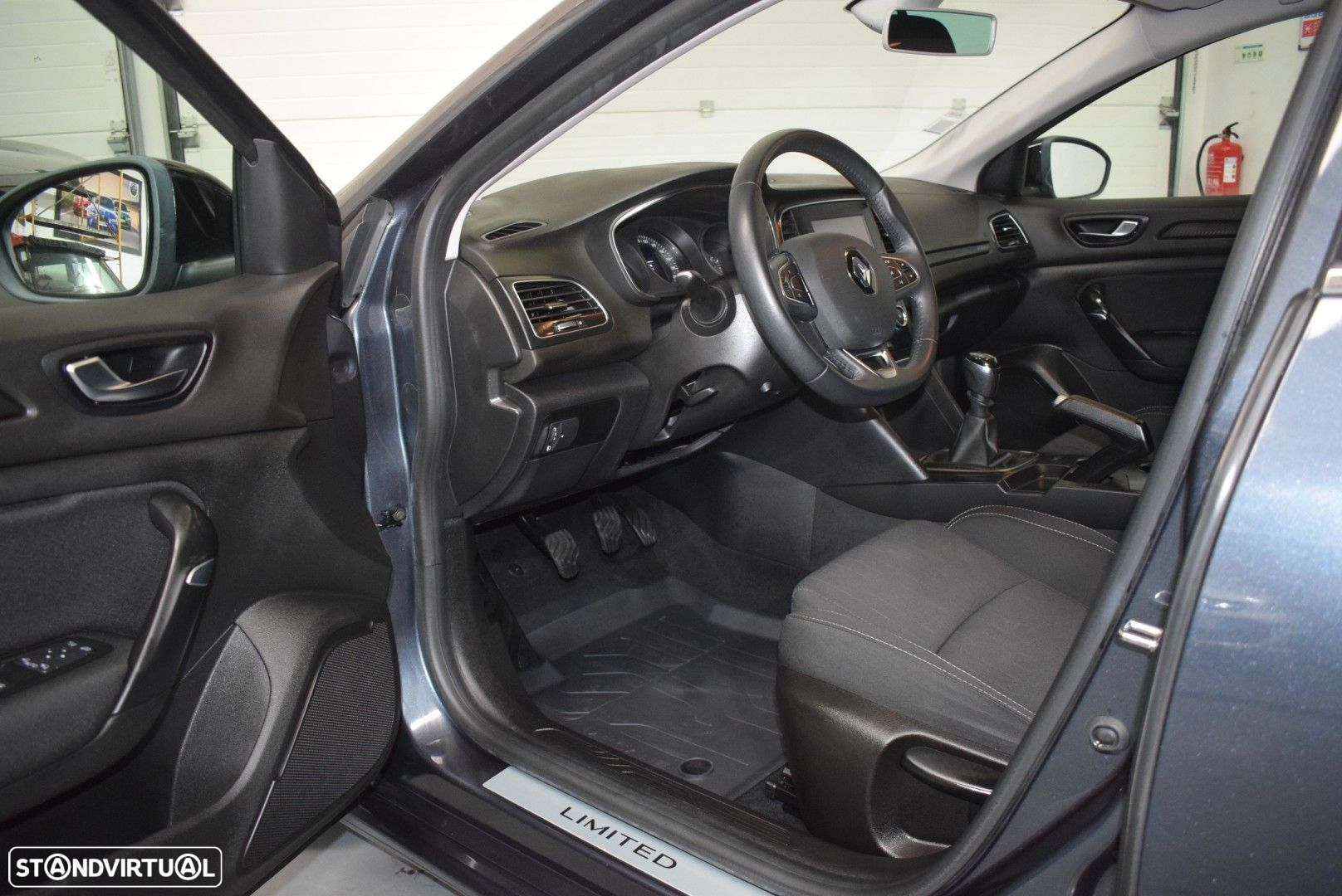 Renault Mégane 1.5 Blue dCi Limited - 23