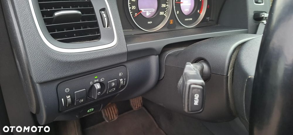 Volvo V60 D4 Edition - 33