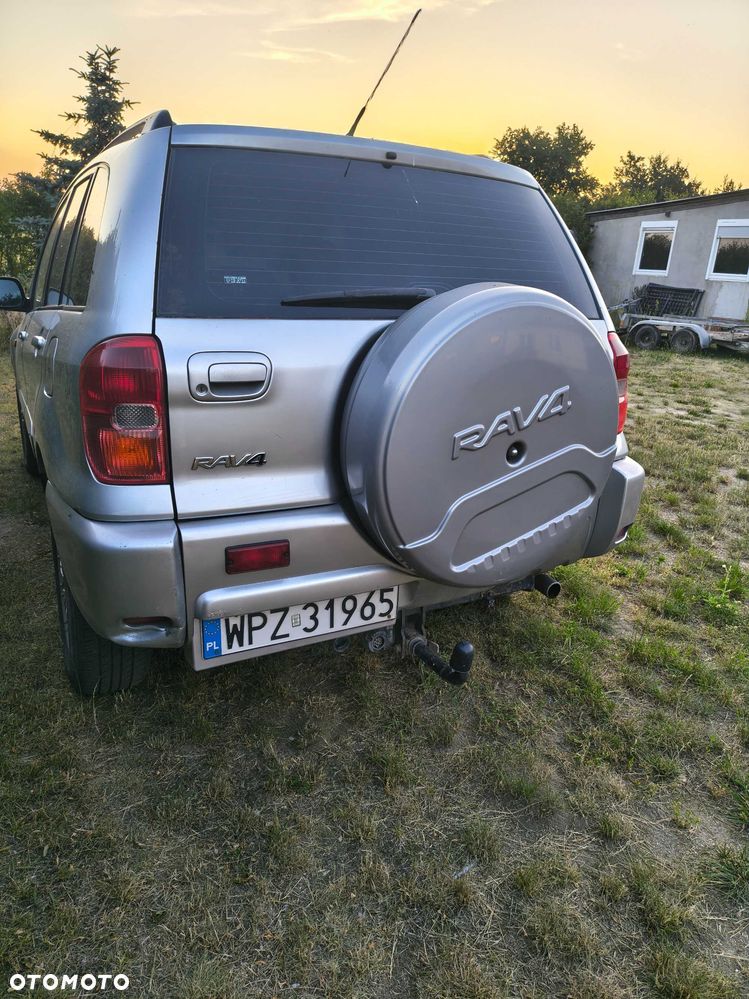 Toyota RAV4 - 4
