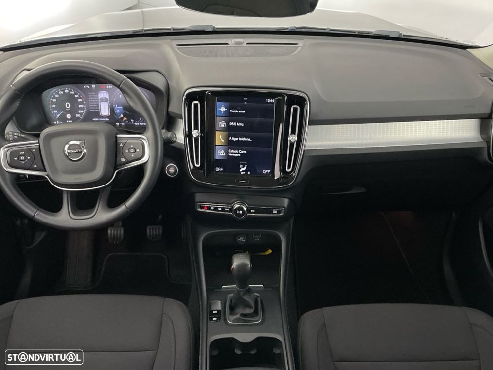 Volvo XC 40 2.0 D3 Momentum — fotografia 10