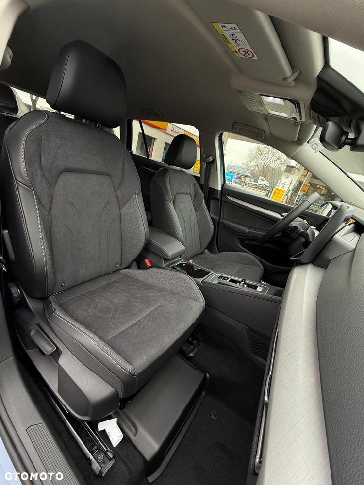 Volkswagen Golf - 11