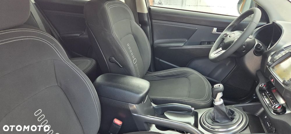 Kia Sportage 2.0 d Tour 2WD - 13