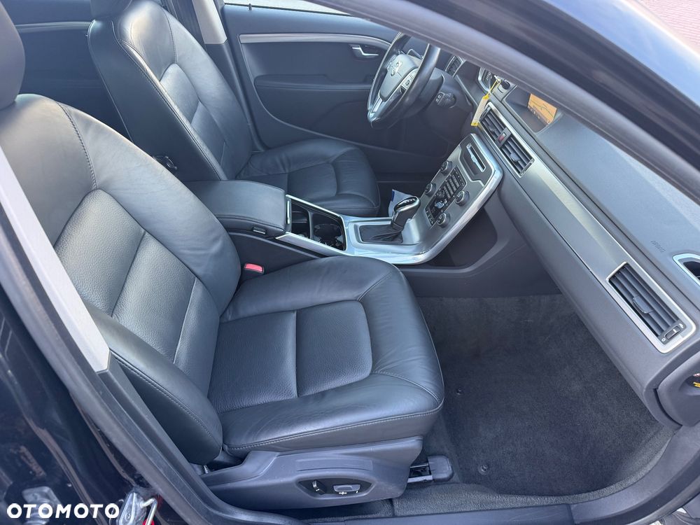 Volvo V70 D5 AWD Geartronic Momentum - 7
