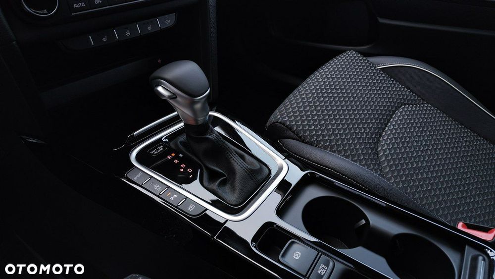 Kia Ceed - 13