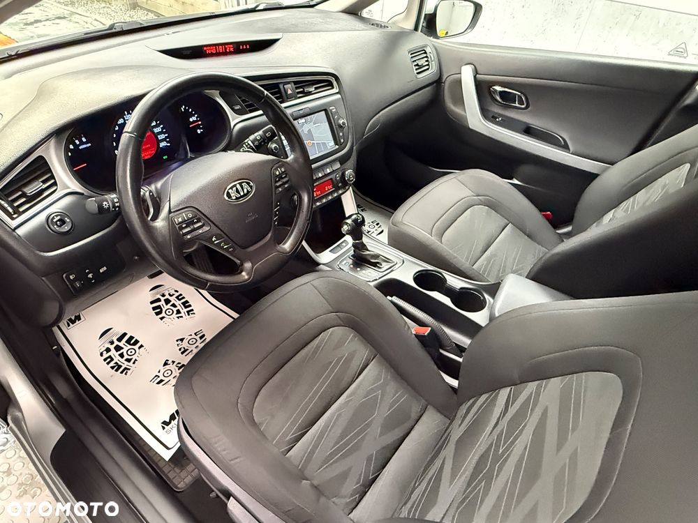 Kia Ceed - 7