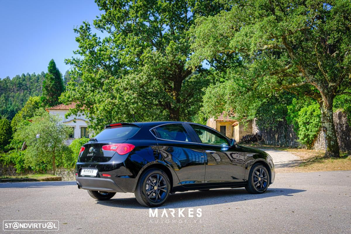 Alfa Romeo Giulietta 1.6 JTDm Distinctive - 8