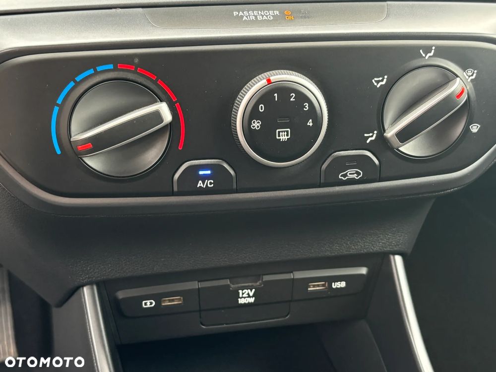 Hyundai i20 blue 1.2 Select - 24