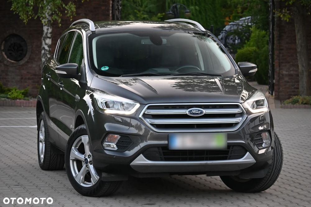 Ford Kuga 1.5 EcoBoost 4WD Titanium - 4
