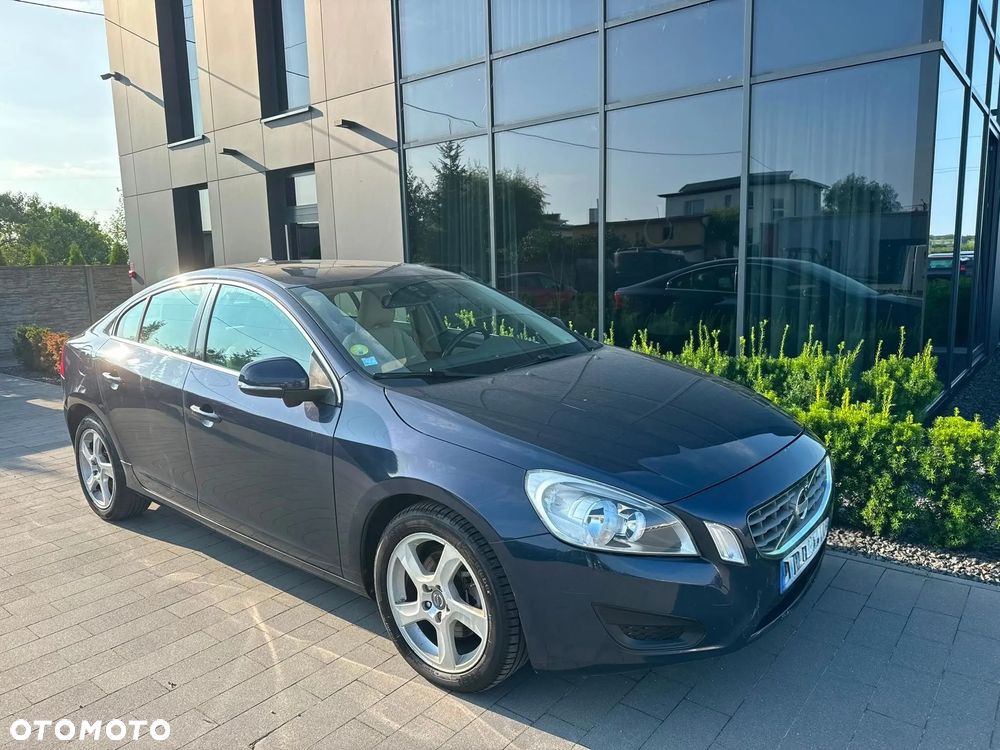 Volvo S60 - 1