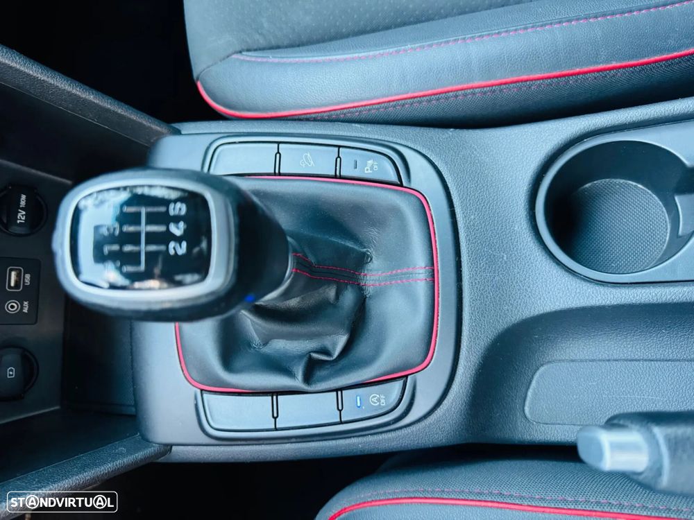 Hyundai Kauai 1.0 T-GDi Premium Pele/Tec.Vermelho - 29