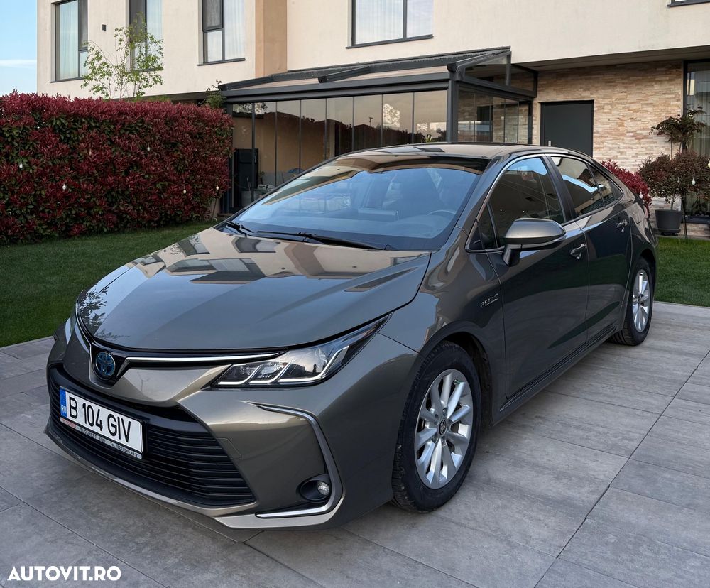 Toyota Corolla 1.8 HSD Dynamic - 1