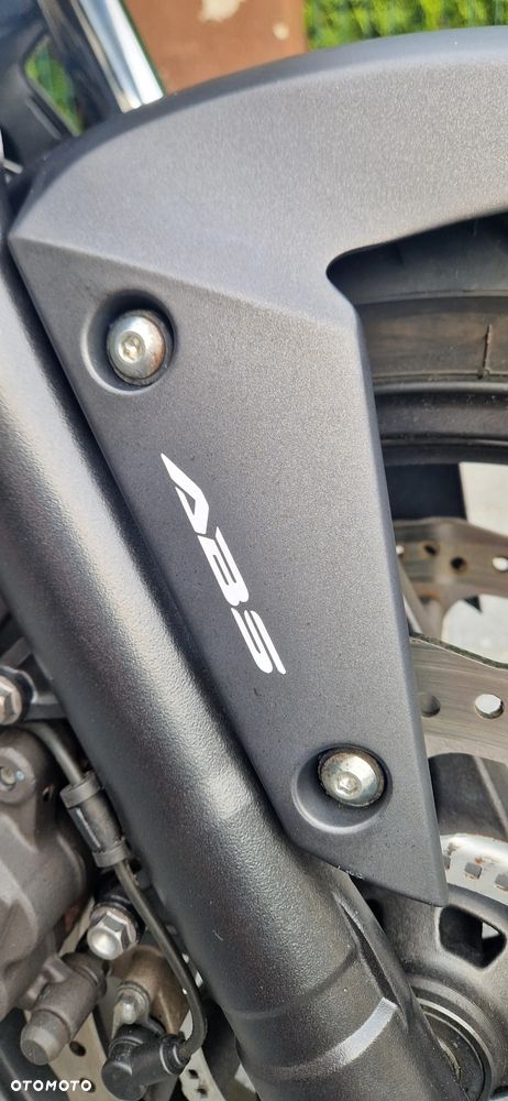 Honda CB - 16