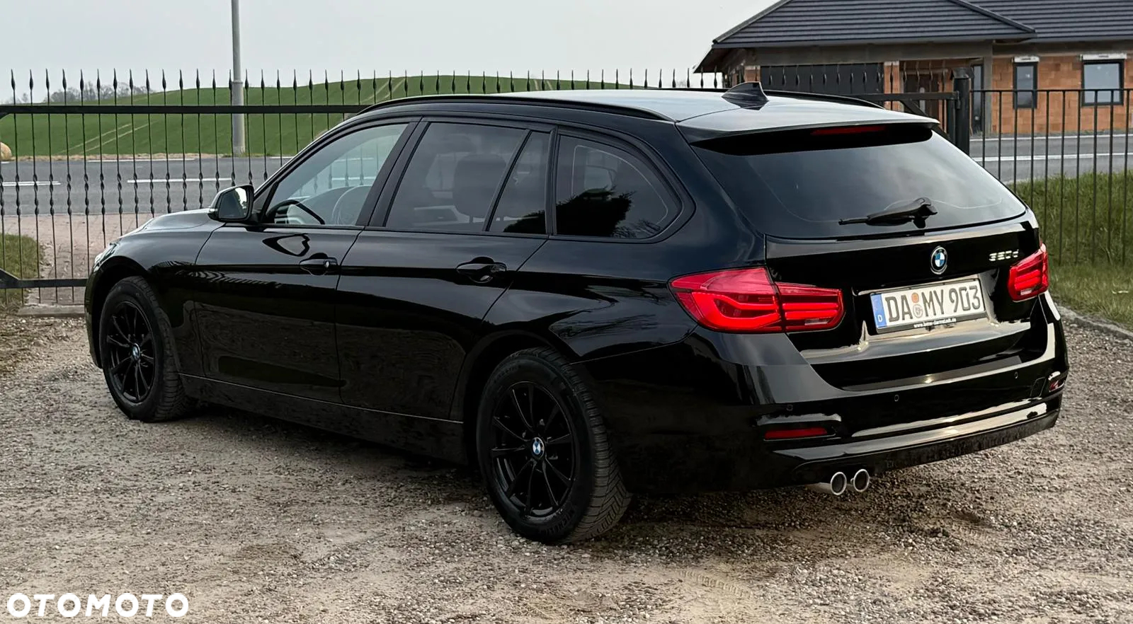 BMW Seria 3 320d Touring - 12