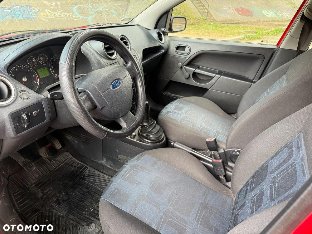 Ford Fiesta 1.3 - 8