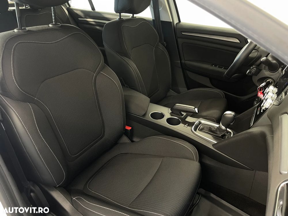 Renault Megane TCe EDC Zen - 11