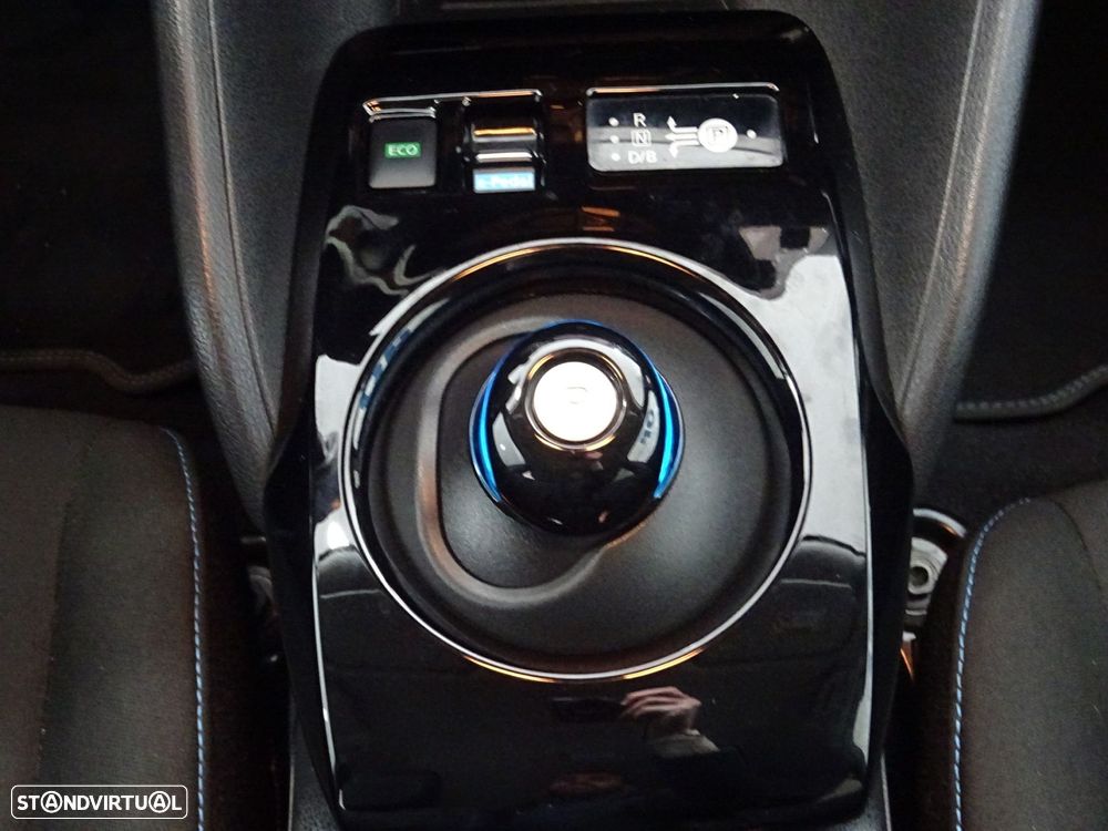 Nissan Leaf N-Connecta - 10
