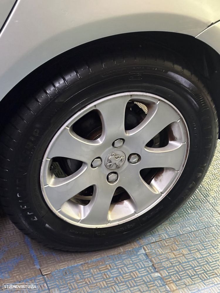 Peugeot 307 2.0 HDi 110 XS Premium - 11