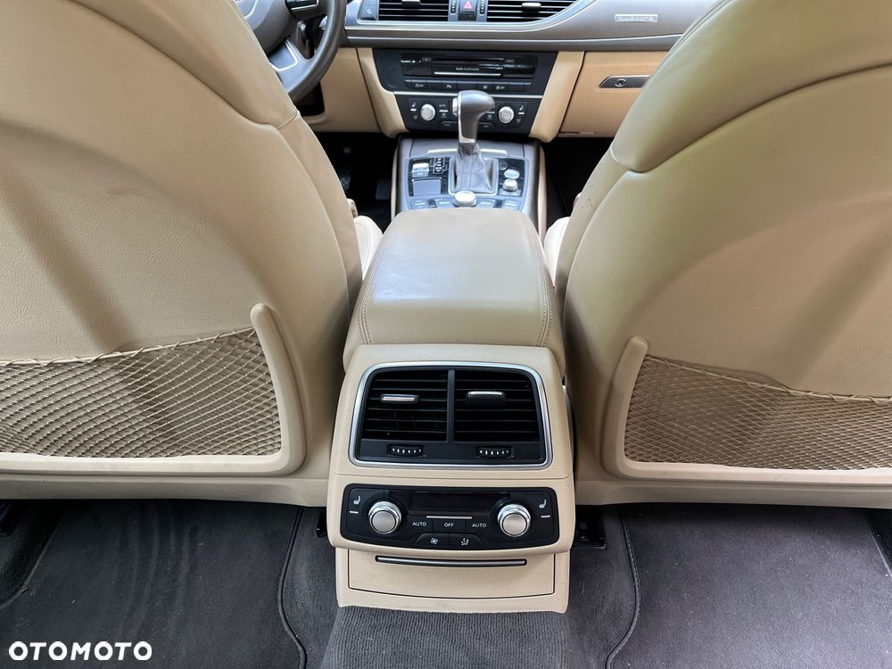 Audi A6 - 24