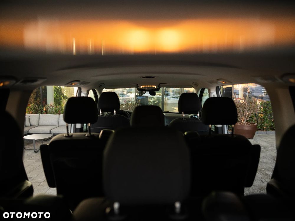 Mercedes-Benz Vito Tourer 119 SELECT - 23