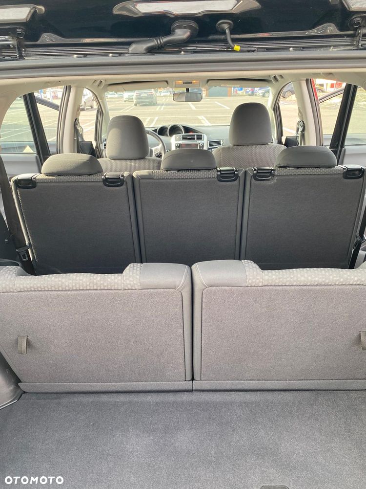 Toyota Verso 1.8 Premium 7os - 23