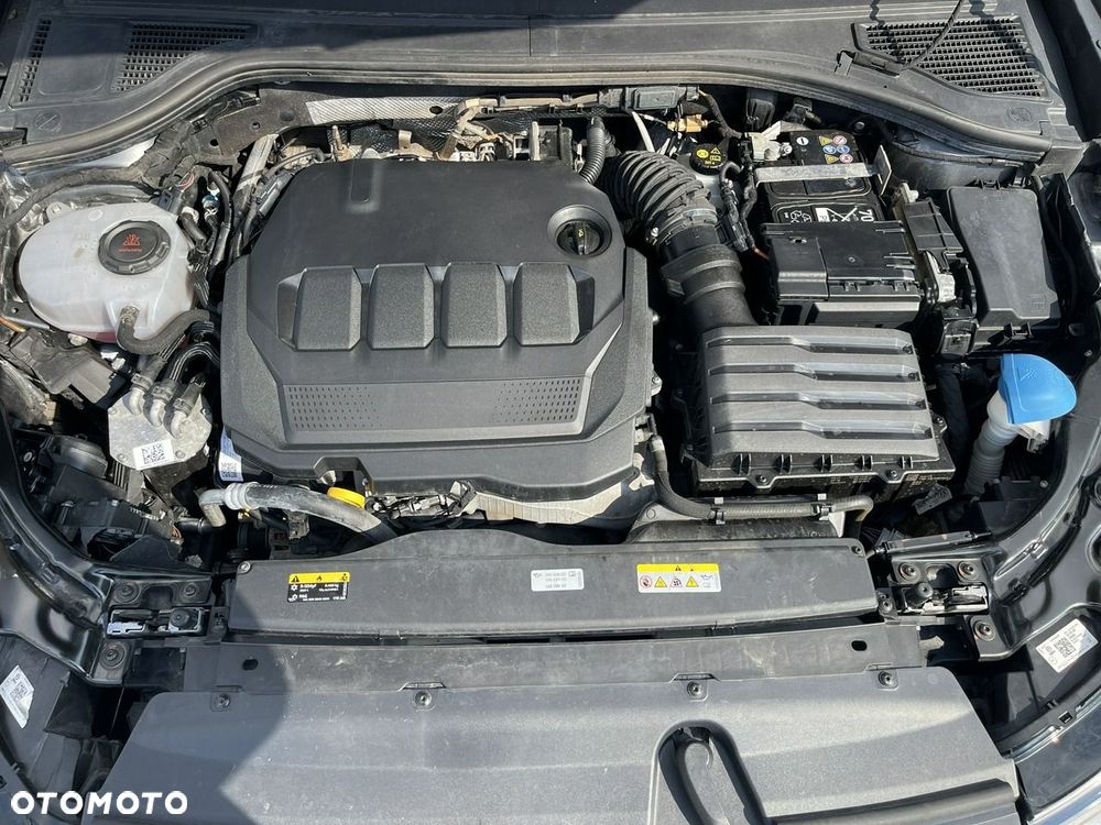 Volkswagen Passat Variant 2.0 TDI SCR DSG Elegance - 18