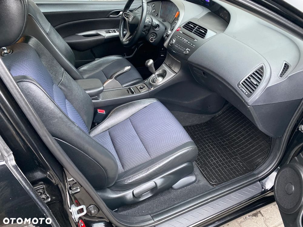 Honda Civic 1.8i-VTEC Sport - 11