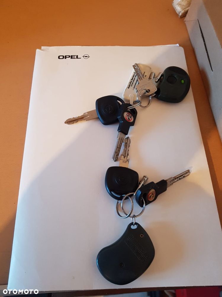 Opel Astra 1.4 GL - 15