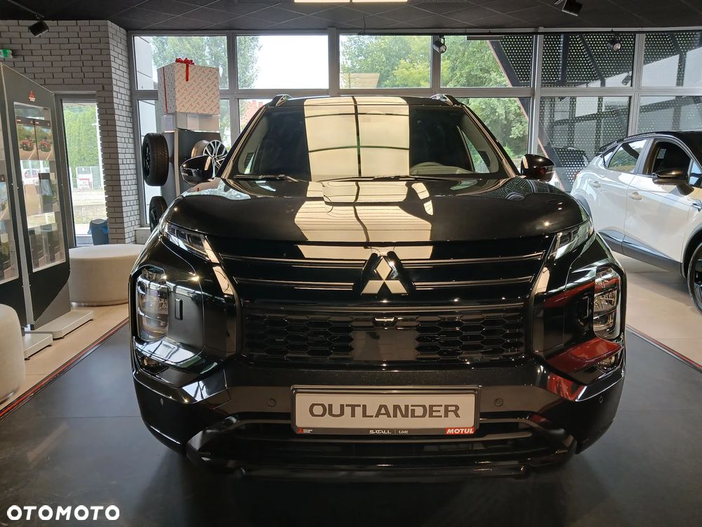 Mitsubishi Outlander Black Edition - 2