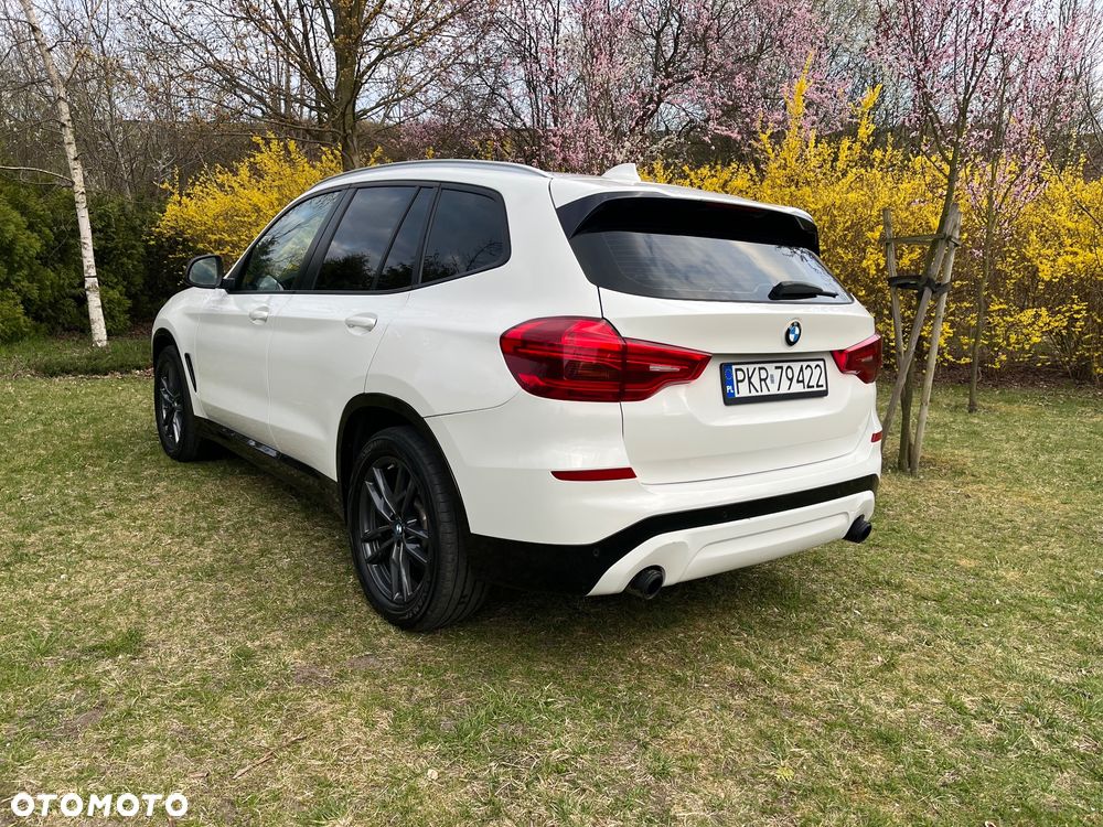 BMW X3 sDrive18d - 9