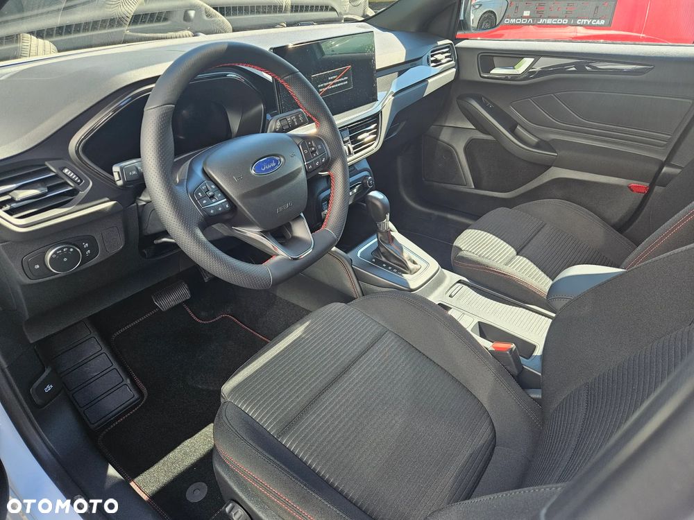 Ford Focus 1.0 EcoBoost mHEV ST-Line X - 13