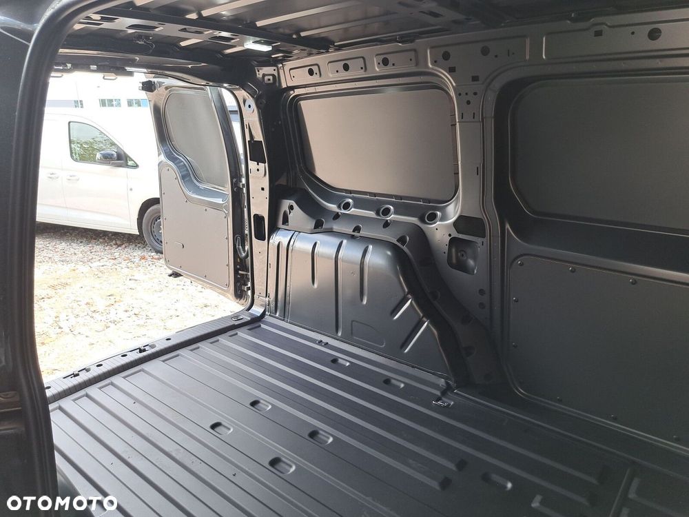 Volkswagen Caddy - 12