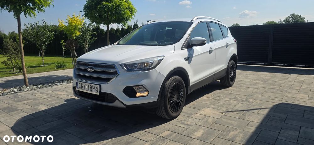 Ford Kuga 1.5 EcoBoost 2x4 Titanium - 1