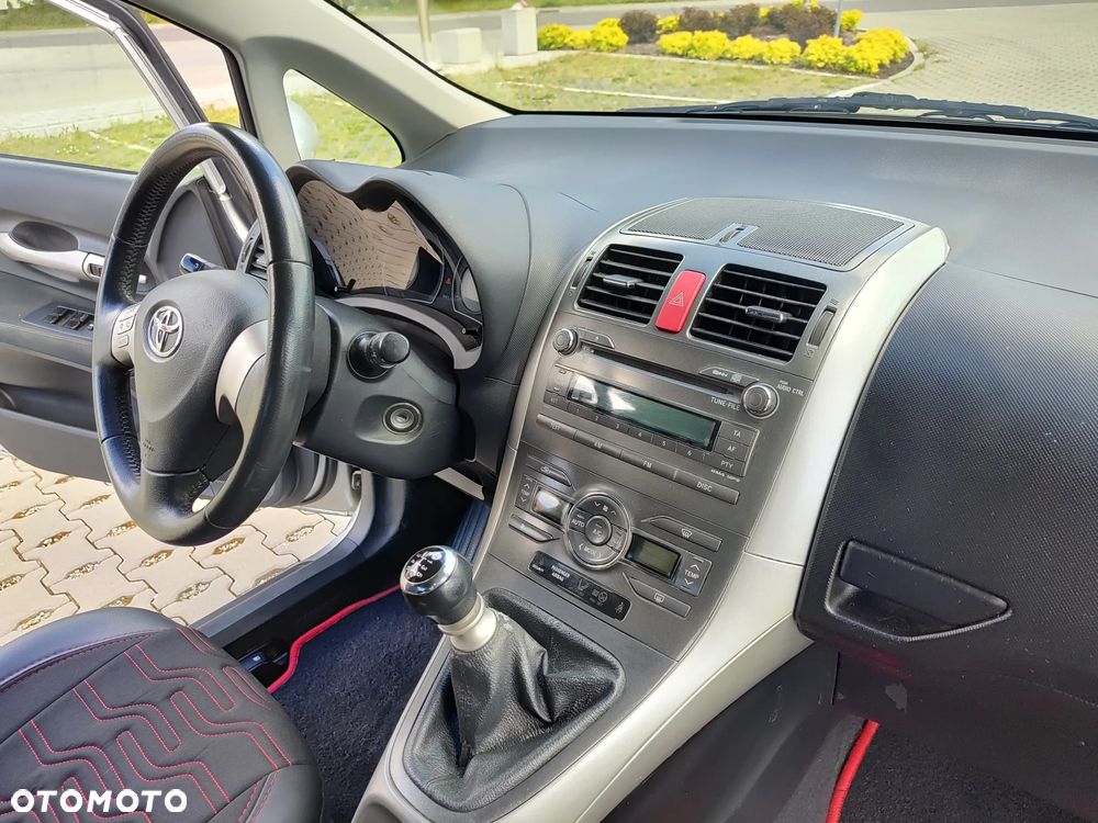 Toyota Auris 1.33 VVT-i Premium - 17