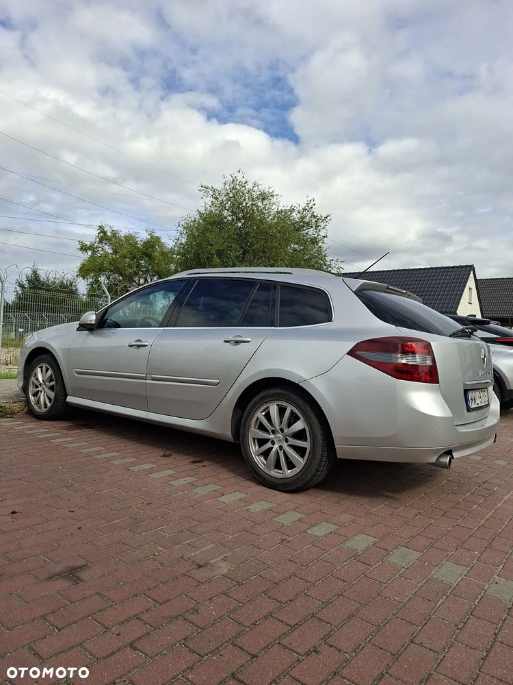 Renault Laguna 2011 photo 4