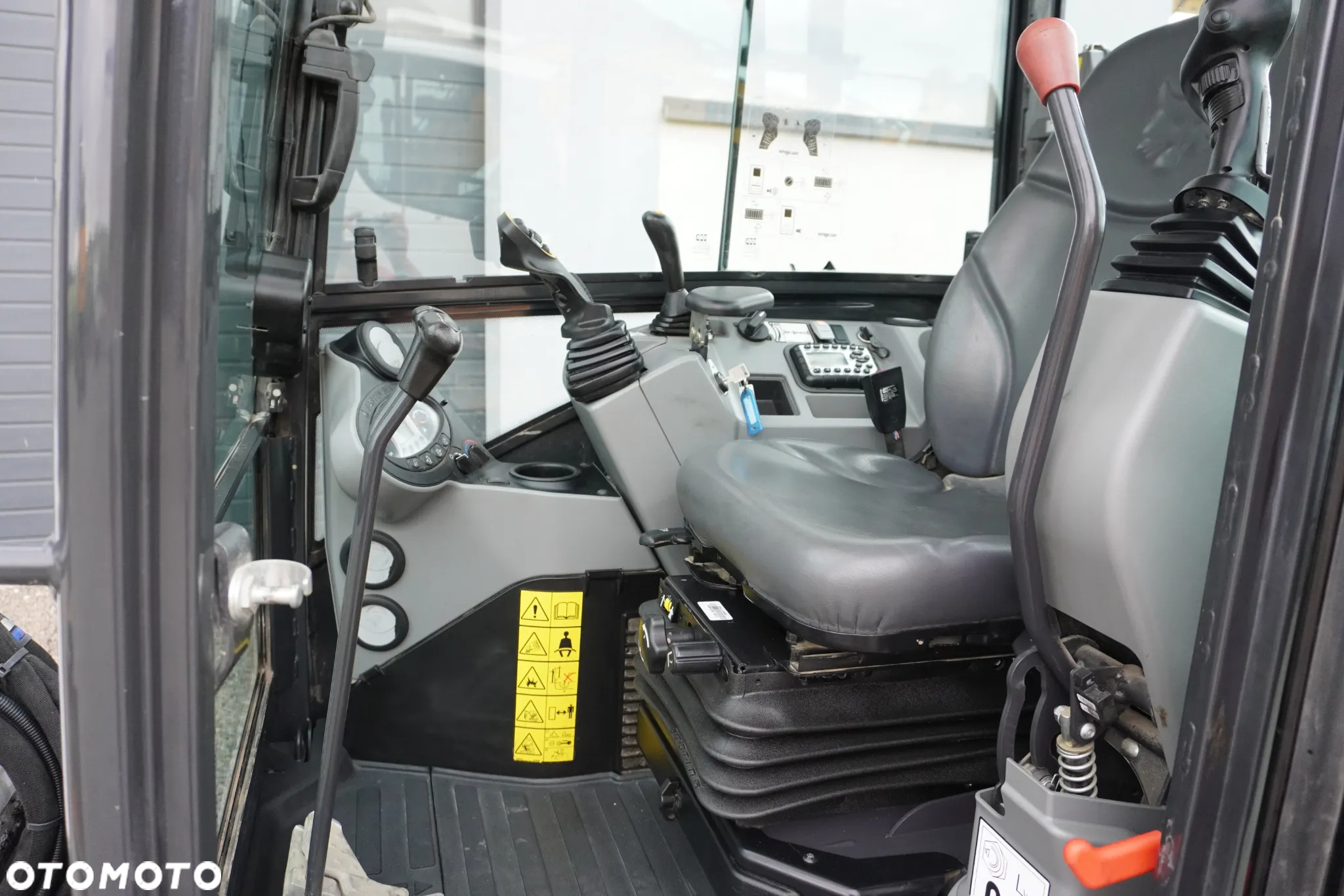 Bobcat E 27 Rototilt / Szczypce / - 18