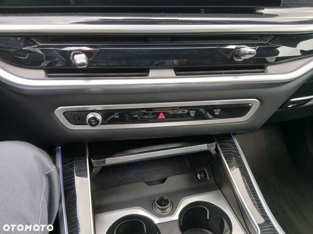 BMW X5 M M60i mHEV sport - 28