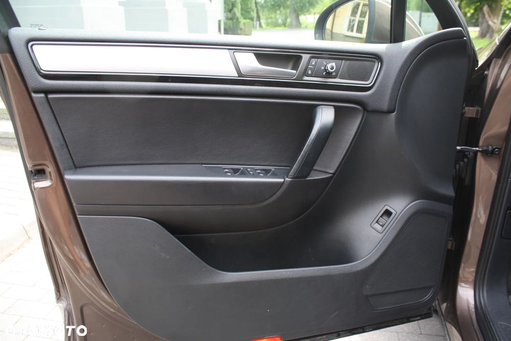 Volkswagen Touareg 3.0 V6 TDI BMT Perfectline R-Style - 20